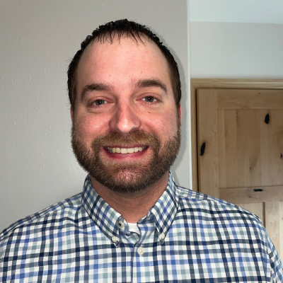 headshot of Nick Bredeweg